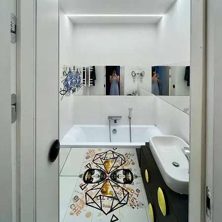 Art & Design 3 In Center Apartman