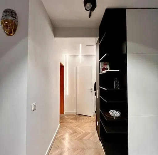 Art & Design 3 In Center *