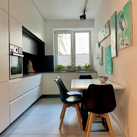 Art & Design 3 In Center *