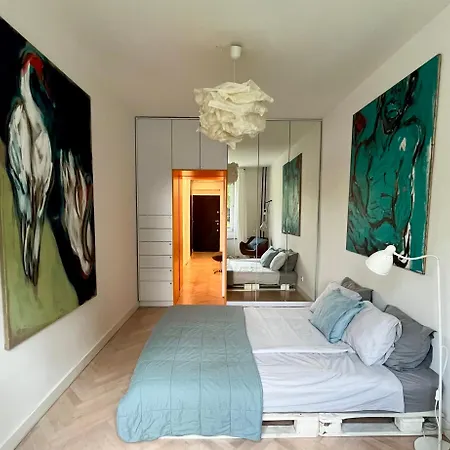 Art & Design 3 In Center