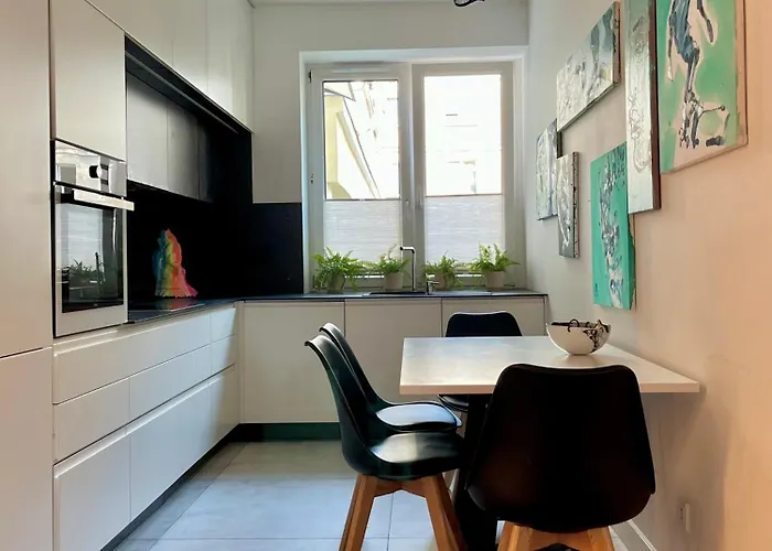 Art & Design 3 In Center *